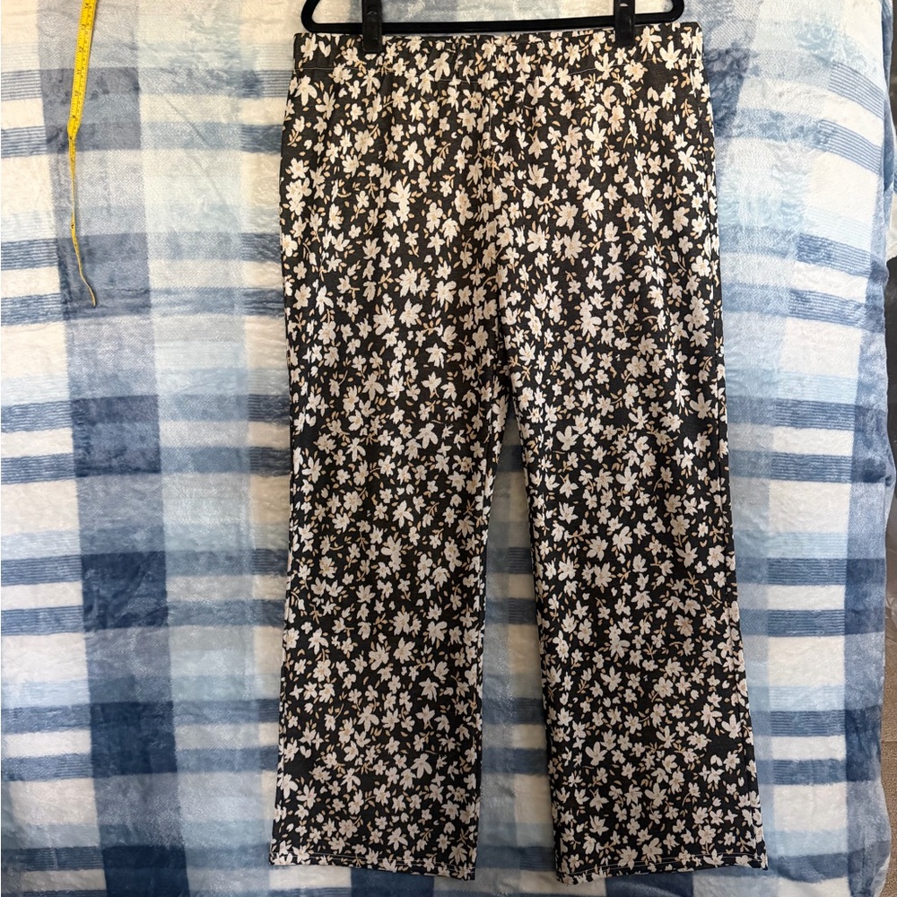 Polagram Black and Cream Floral Wide-Leg Pants
